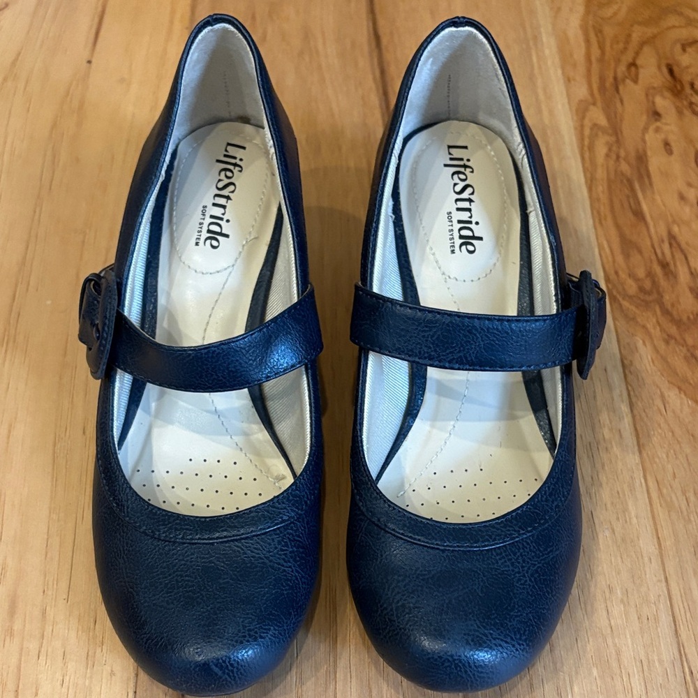 LifeStride Navy Mary Jane Shoes 7